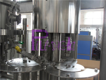 Έλεγχος 3 PLC σε 1 ενωμένη με διοξείδιο του άνθρακα μηχανή πλήρωσης ποτών για τα μπουκάλια της PET