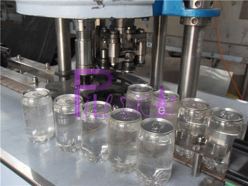 Ισορροπημένη μηχανή πλήρωσης μη αλκοολούχων ποτών πίεσης 2000BPH για τα ενωμένα με διοξείδιο του άνθρακα ποτά