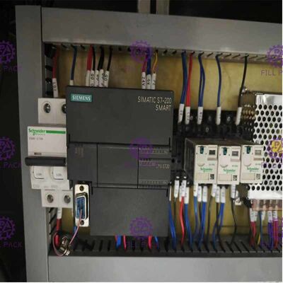 Ενιαία επικεφαλής συγκολλητική μηχανή 50BPM μαρκαρίσματος αυτοκόλλητων ετικεττών για το στρογγυλό μπουκάλι