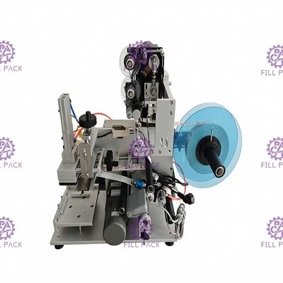 Συγκολλητική μηχανή 1800BPH μαρκαρίσματος μπουκαλιών αυτοκόλλητων ετικεττών ημι αυτόματος για το τετραγωνικό μπουκάλι 3 πλευρές