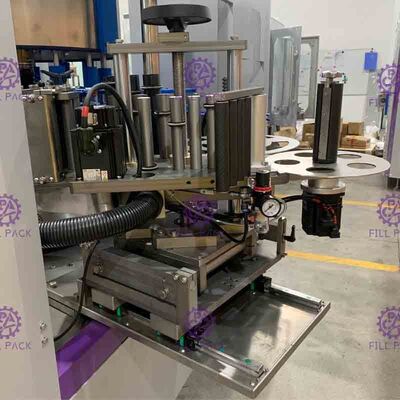 Περιστροφική μηχανή μαρκαρίσματος μπουκαλιών γυαλιού μπύρας αυτοκόλλητων ετικεττών τύπων αυτοκόλλητη για την ενιαία ετικέτα