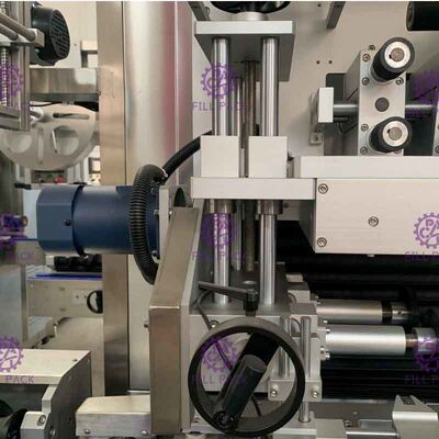 Αυτόματη διπλή μηχανή μαρκαρίσματος μπουκαλιών τύπων σίτισης για τη PET/την ετικέτα 250BPM PVC