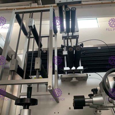 Αυτόματη διπλή μηχανή μαρκαρίσματος μπουκαλιών τύπων σίτισης για τη PET/την ετικέτα 250BPM PVC