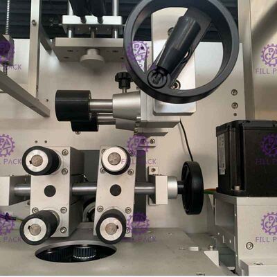 Διπλή Drive τέσσερις εγκατεστημένη λεπίδες μηχανή μαρκαρίσματος μπουκαλιών με τον οδηγό της Panasonic