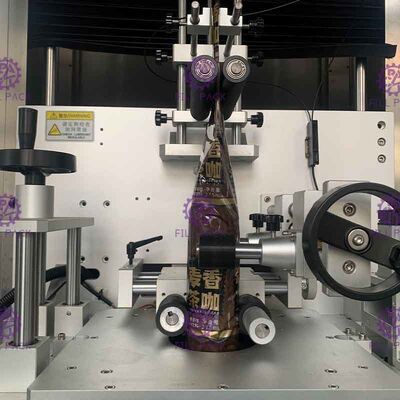 Το μανίκι μπουκαλιών γαλονιού συρρικνώνεται το μαρκάρισμα/Applicator/τη μηχανή/τον εξοπλισμό/τη γραμμή/τις εγκαταστάσεις/το σύστημα/τη μονάδα Labeler