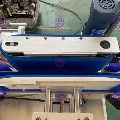 1800bph ενιαία δευτερεύουσα συγκολλητική μηχανή μαρκαρίσματος για το μικρό στρογγυλό μπουκάλι