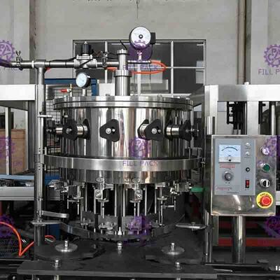 Γραμμικός εμφιαλώνοντας εξοπλισμός 0.25L μη αλκοολούχων ποτών τύπων - 2.5L για το πλαστικό μπουκάλι