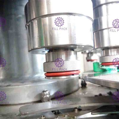 Το πλαστικό γυαλί 3 της PET σε 1 Monobloc σόδα πίνει τη μηχανή πλήρωσης μπουκαλιών νερό ποτών/τον εξοπλισμό/τη γραμμή/τις εγκαταστάσεις/το σύστημα