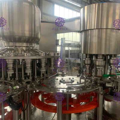 Monoblock 3 σε 1 καυτή μηχανή πλήρωσης τσαγιού μπουκαλιών 10000BPH Pet