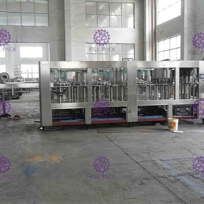 Υγρή μηχανή πλήρωσης Monoblock, 5 σε 1 πλαστικό υλικό πληρώσεως χυμού πολτού μπουκαλιών